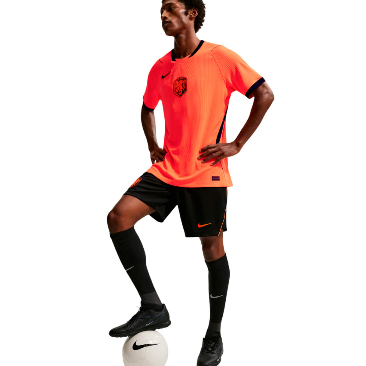 Pantal&oacute;n corto 1&ordf; equipaci&oacute;n selecci&oacute;n de Pa&iacute;ses Bajos 2026 image number null